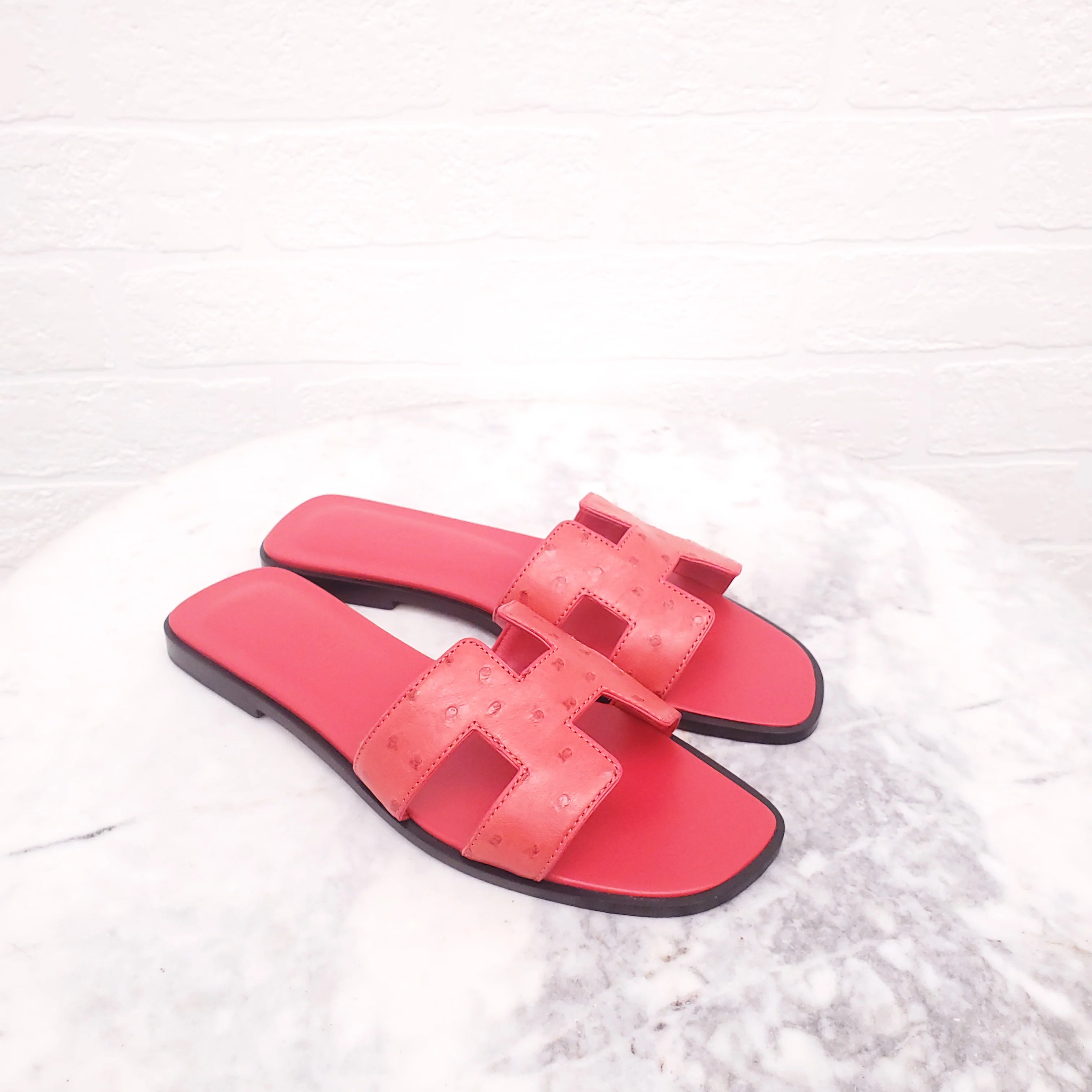 HERMÈS RED OSTRICH ORAN SANDALS - SIZE 36.5 - Image 5